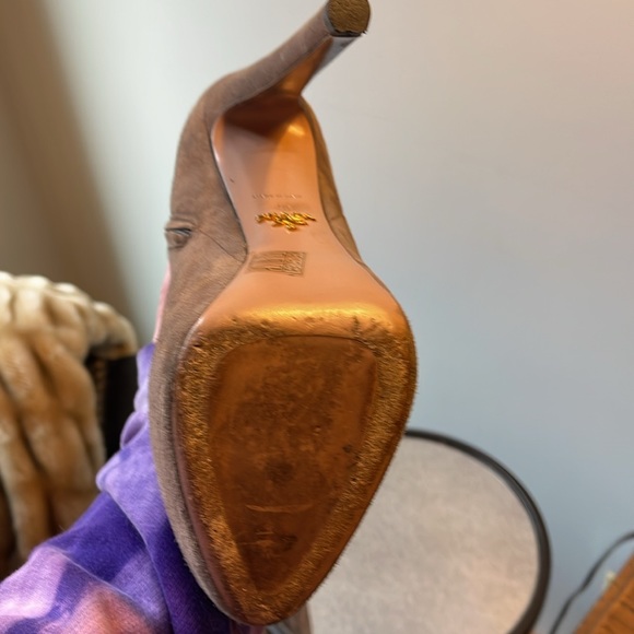 Stunning Prada suede platform boots. Only worn 4x. Size 40 - Picture 7 of 10